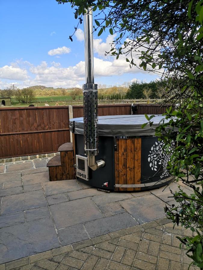 Oak Cottage With Private Log Fired Hot Tub 梅德斯通 外观 照片